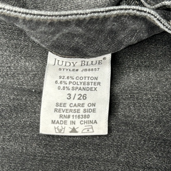 Judy Blue Distressed Grey/Black Denim - Size 3/26 - Picture 5 of 5